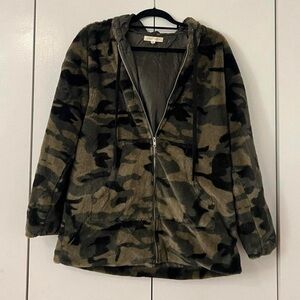 HONEY PUNCH DESIGNER CAMO JACKET SMALL